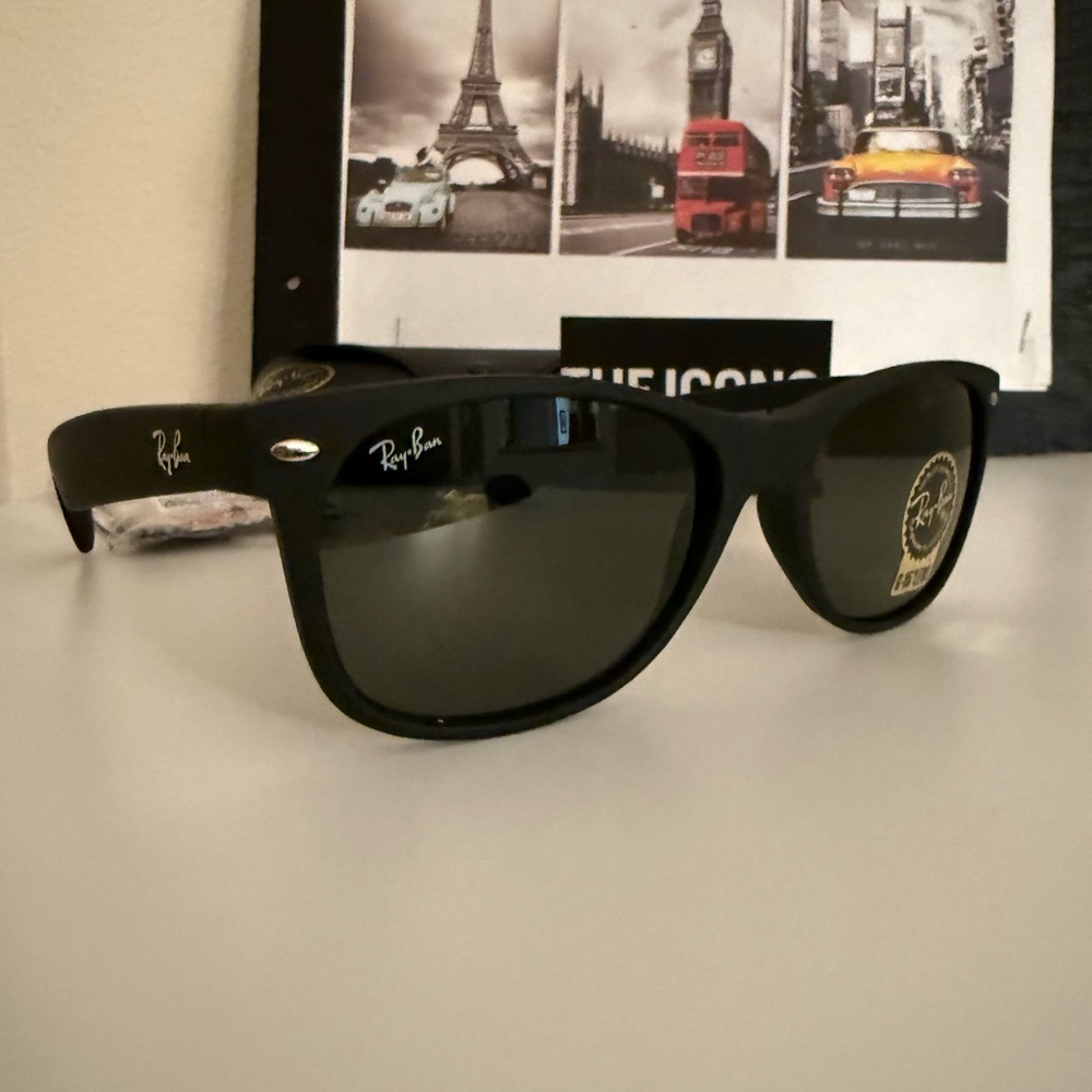 RayBan 2132 New Wayfarer 622 Matte Black/ G15 Dark Green Lenses 55mm